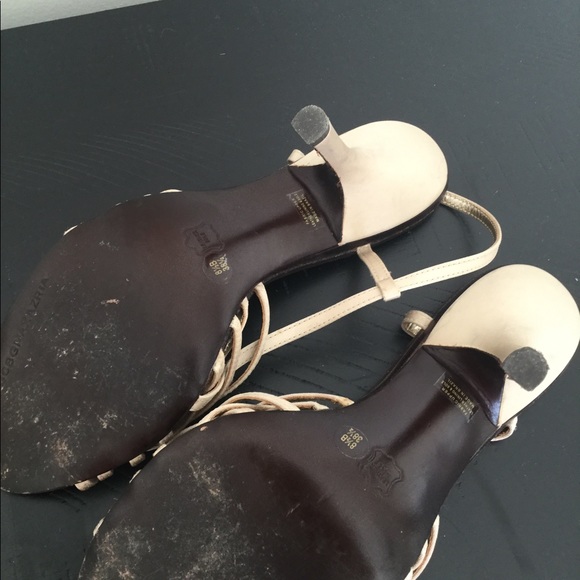 BCBG champagne satin heels - Picture 3 of 4